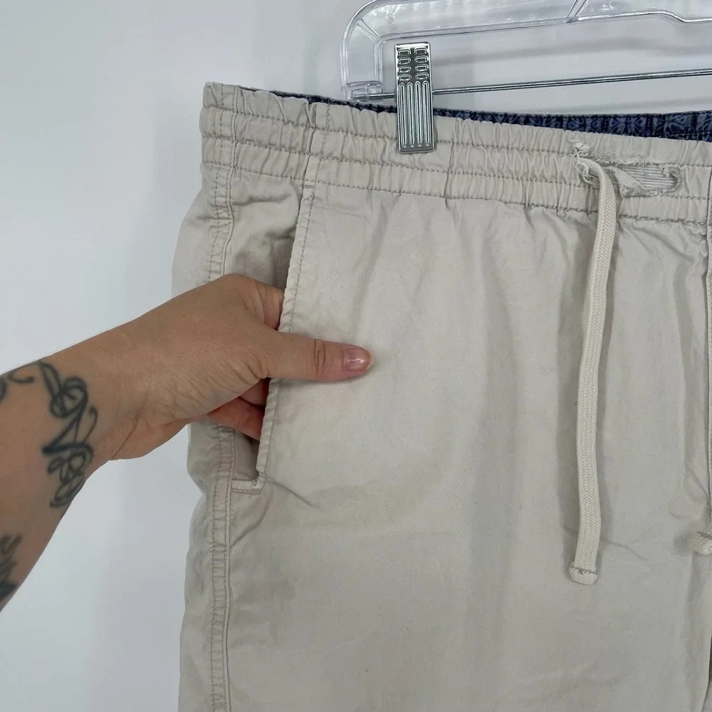 Chaps Men's Beige Elastic Waist Drawstring Cotton Chino Shorts Size Large